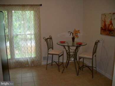 11501 Laurelwalk Dr, Laurel, MD 20708 - photo 6