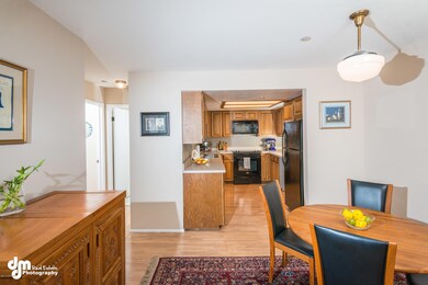 Dining Area & Kitchen