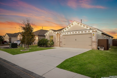 31654 Far Away Ln, Bulverde, TX 78163 - photo 2