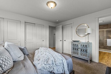 Clearwater - Main Bedroom
