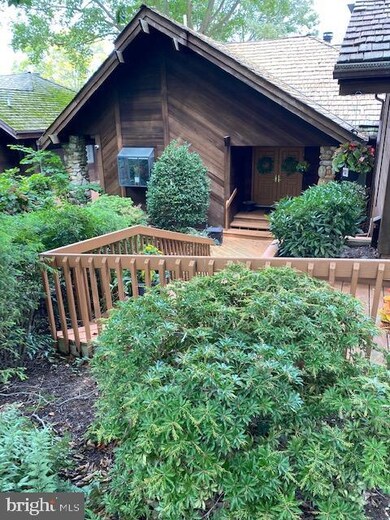 2725 Woodlake Rd, Bowie, MD 20721 - photo 2