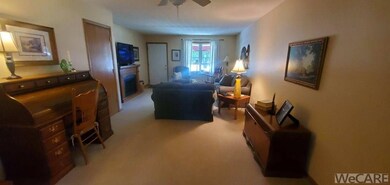 407 Eastown Dr, Wapakoneta, OH 45895 - photo 5