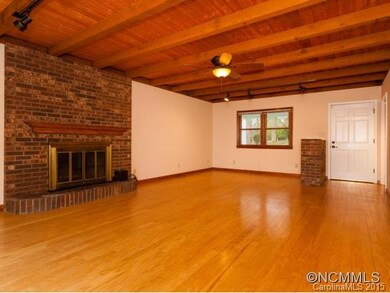 84 Hampton Rd, Leicester, NC 28748 - photo 6