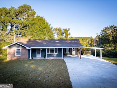 8196 Lakeview Dr SW, Covington, GA 30014 - photo 2