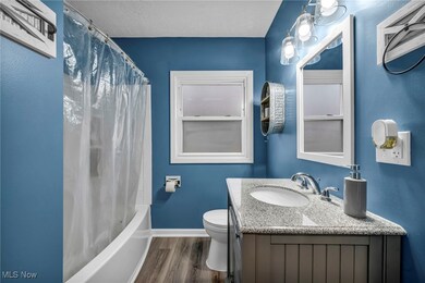 27843 Southern Ave, North Olmsted, OH 44070 - photo 5