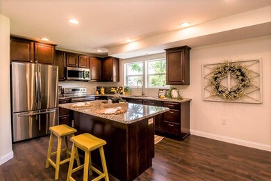 1752 Wallace Ave, Columbus, IN 47201 - photo 4