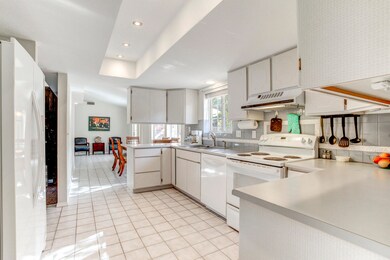 Kitchen (1)