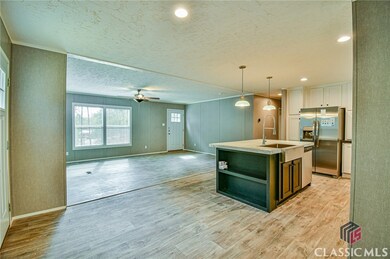 579 Highway 63 Cir, Commerce, GA 30547 - photo 5