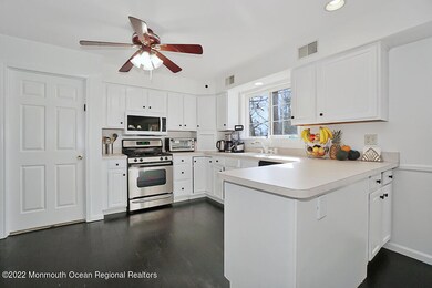 4 Robby Dr unit SUMMER, Oakhurst, NJ 07755 - photo 6