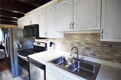 139 Pine Crest Dr, Riverside, RI 02915 - photo 5