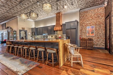 113 S Commerce St, Gainesville, TX 76240 - photo 5