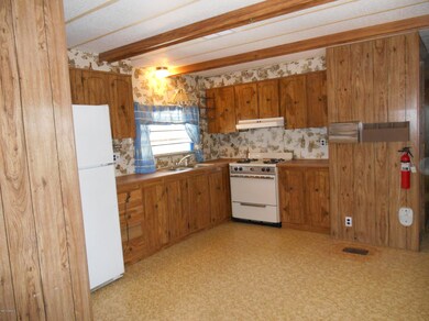 Kitchen (2)