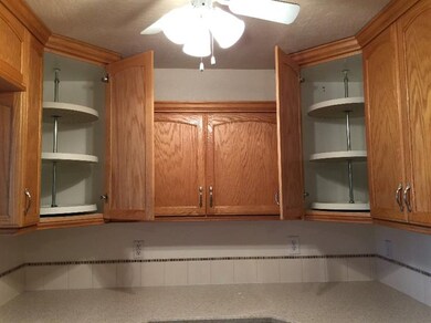 Kitchen: Upper Cabinets w/Lazy Susan's