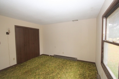 8105 Lawrence Rd, Harvard, IL 60033 - photo 7