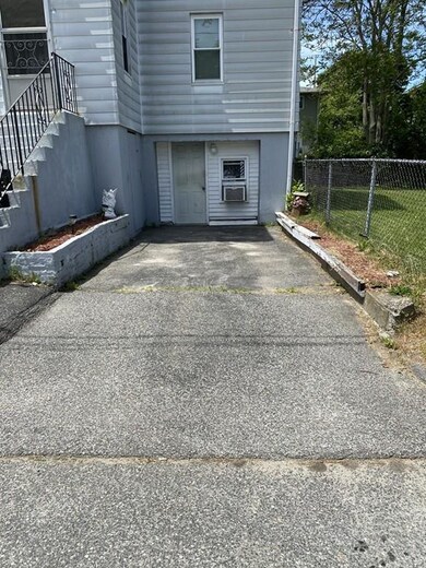 7 Benham St, Worcester, MA 01604 - photo 6