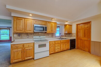 329 Brownstone Dr, Englewood-18