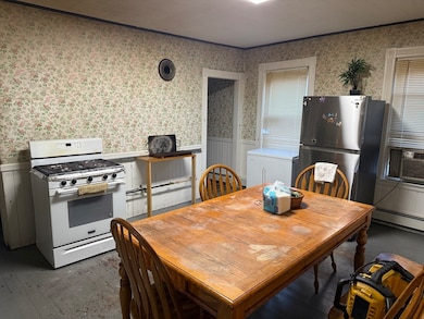 195 Millbury St, Worcester, MA 01610 - photo 2