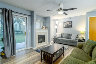 2153 NW 159th St unit 55, Clive, IA 50325 - photo 4