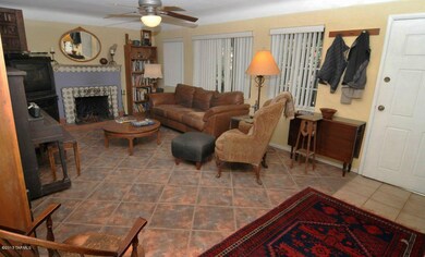 5a Living room from kitchen