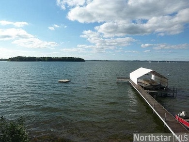 20670 20670 Linwood Rd, Deephaven, MN 55331 - photo 7