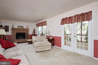 13519 Spinning Wheel Dr, Germantown, MD 20874 - photo 5