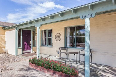 1624 W Earll-3