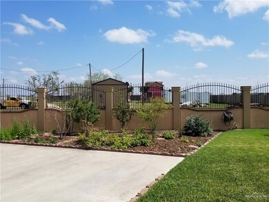 203 Julius Cir, Donna, TX 78537 - photo 5