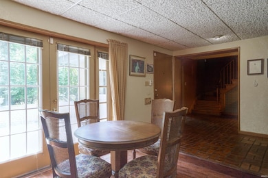 2001 E Jefferson Blvd, South Bend, IN 46617 - photo 3