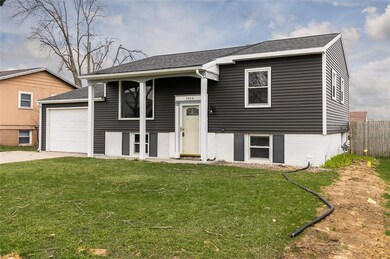 3206 Carriage Dr SW, Cedar Rapids, IA 52404 - photo 2