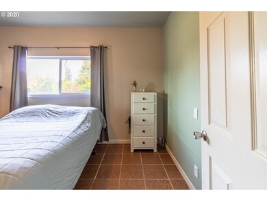 Bedroom, Primary