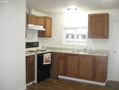 3389 Ash St unit 41, Hubbard, OR 97032 - photo 4