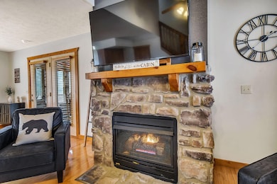 4) 63229-68d898b3bd0a0