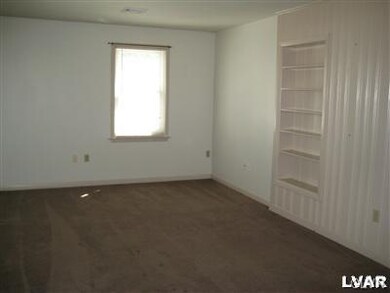 1015 Maple St, Bethlehem, PA 18018 - photo 2