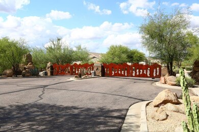 Ventana-Gated Entrance