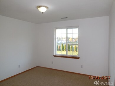 9233 Applegate Loop SW, Rochester, WA 98579 - photo 5