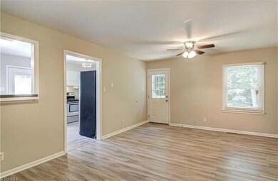 211 Auden Dr, Greensboro, NC 27406 - photo 6