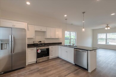 125 Bobby Jones Blvd, Frankfort, KY 40601 - photo 4