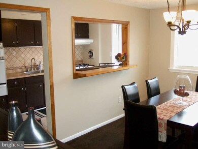 910 Circle Dr, Halethorpe, MD 21227 - photo 7