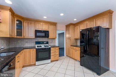 200 Highgate Ln, Cherry Hill, NJ 08003 - photo 5
