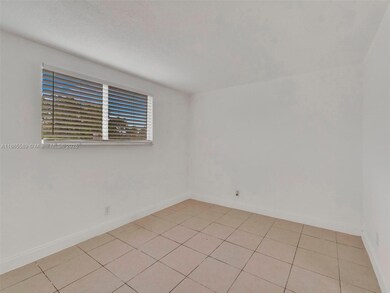 14190 W Dixie Hwy unit 16, North Miami, FL 33161 - photo 7
