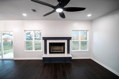 206 E Munson St, Denison, TX 75021 - photo 7