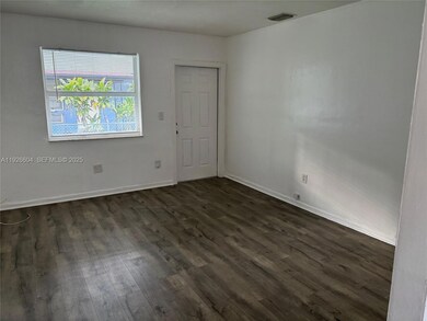 2520 NE 181st St, North Miami Beach, FL 33160 - photo 4