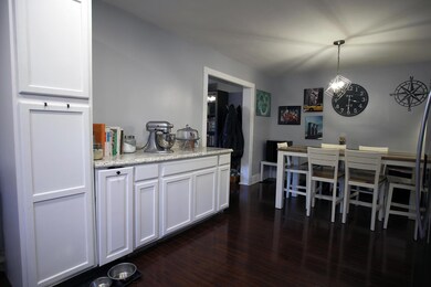 New Counter, Cabinets & Eat-In Area