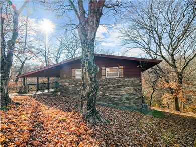 9 Finger Cir, Bella Vista, AR 72715 - photo 2