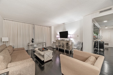 Woodway Place Atrium Condo unit 404, Houston, TX 77057 - photo 3