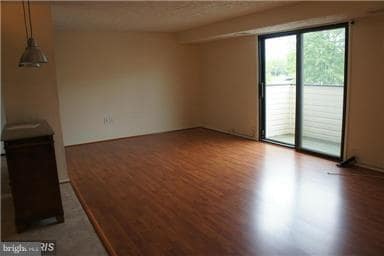 19509 Gunners Branch Rd unit E, Germantown, MD 20876 - photo 4