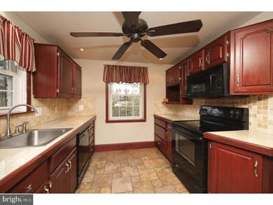 305 Greenwood Rd, Lansdale, PA 19446 - photo 5