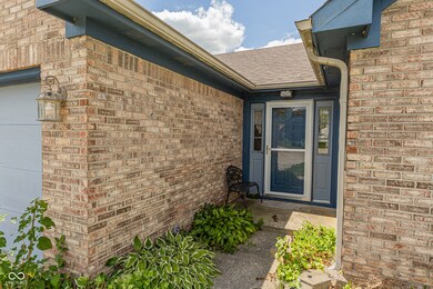 7 Sycamore Ct, Whiteland, IN 46184 - photo 2