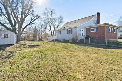 Large Fenced Yard