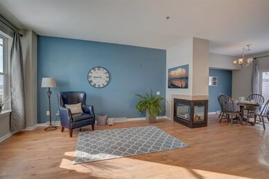 2773 Crinkle Root Dr, Fitchburg, WI 53711 - photo 3